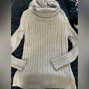 New York & Company Beige Cable Knit Turtleneck Sweater size Large - EUC